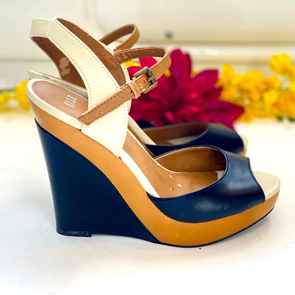 ELLE brand women shoes size 7, beautiful black, yellow, white colors,